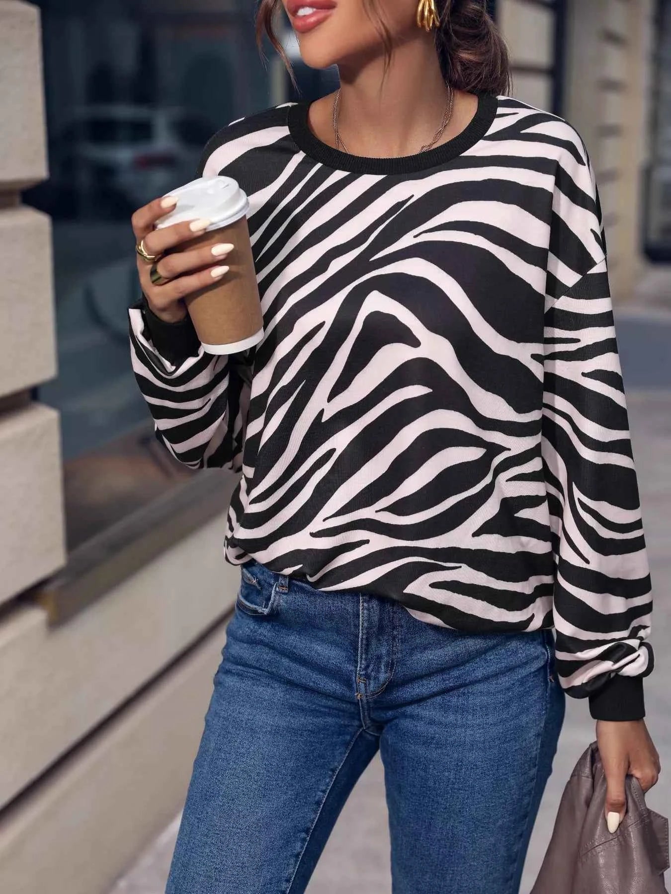 Zebra Print Round Neck Casual Sweatshirt 0007a852-5610-4740-9ffa-53ebde3b4f3a-Max-Origin