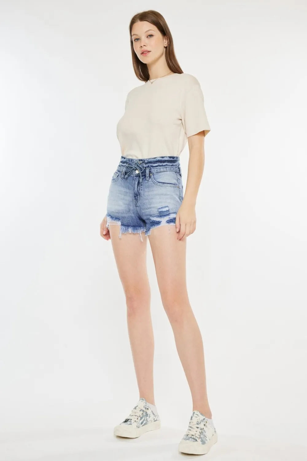 Kancan High Rise Frayed Hem Denim Shorts 02cf990f-9751-4836-ad10-d6bfbb963cc2-Max