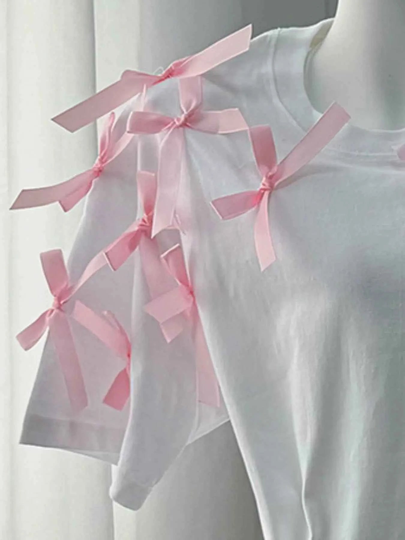 Bow Short Sleeve T-Shirt 046d36a2-ccaa-47bd-a3fb-5229d14d6eab-Max-Origin