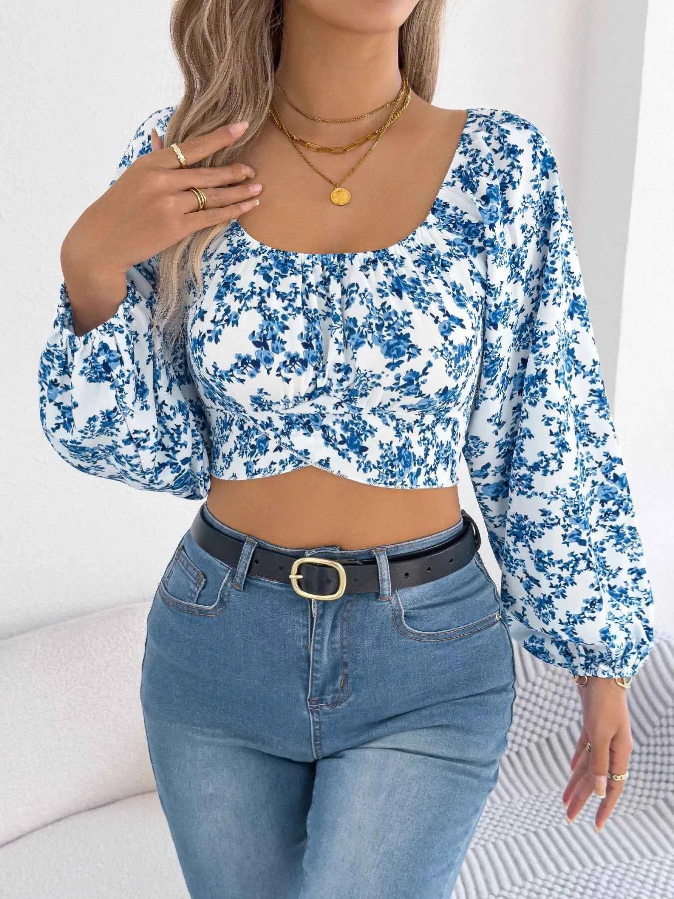 Floral Balloon Sleeve Square Neck Crop Blouse 064d4a241d5f499d99119abb7bc54ed8-Max-Origin