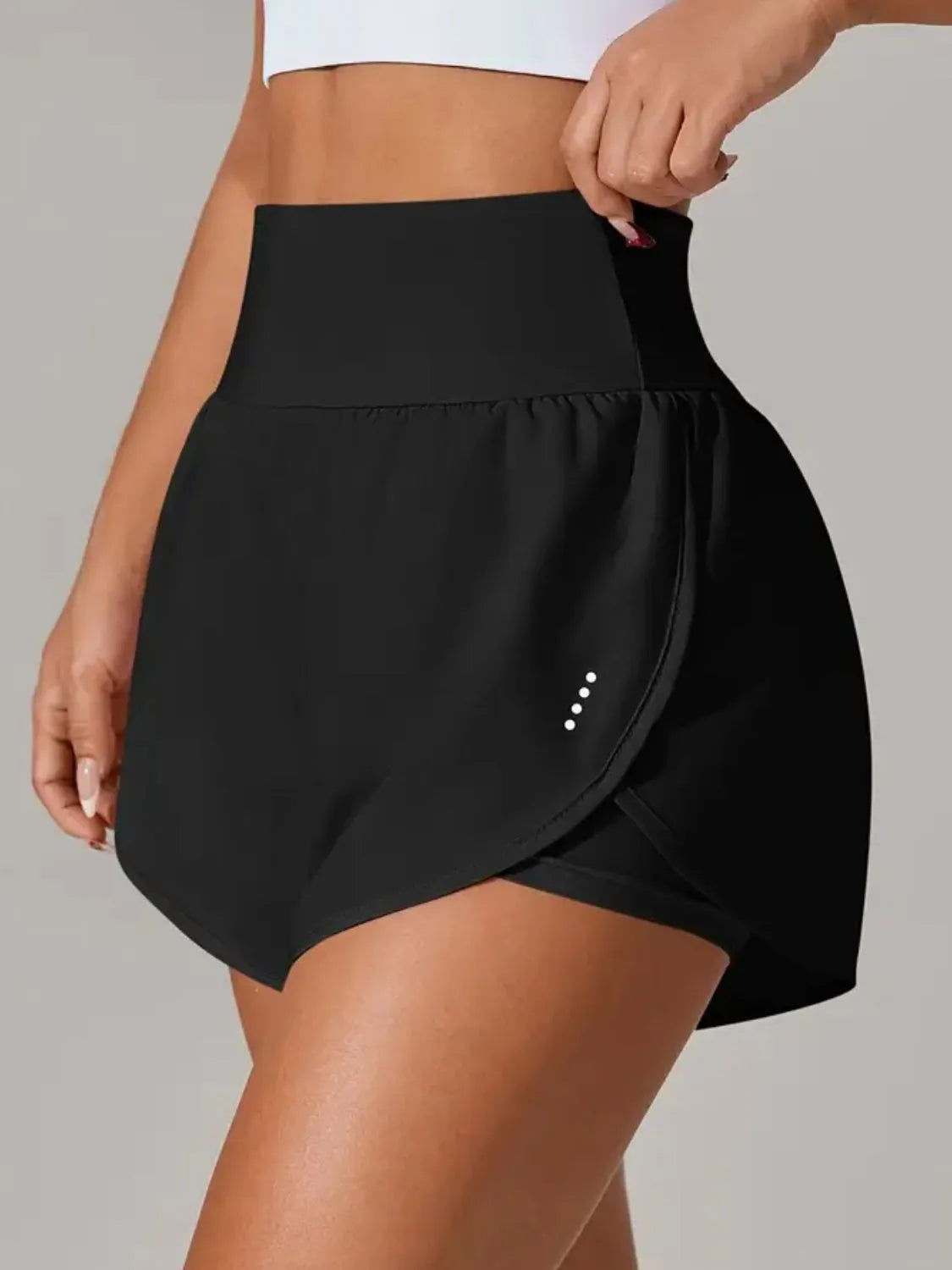 Pocketed High Waist Active Shorts 0709cbcd-3810-4f65-8a8e-fca2ea354ce3-Max-Origin