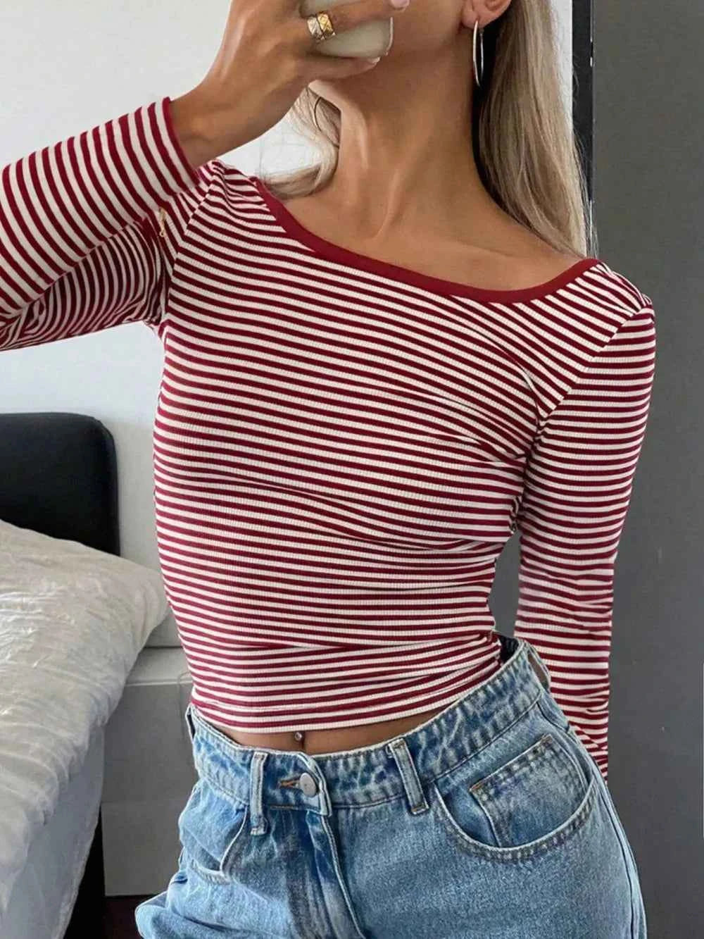 Devine Backless Striped Boat Neck Long Sleeve T-Shirt 08e8a9da-6562-4f17-8219-8ffb740f157c-Max