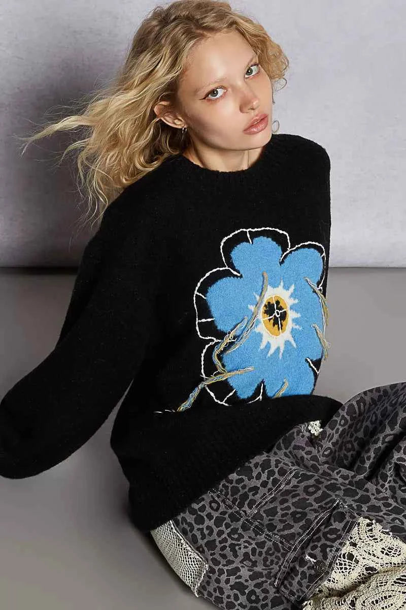 POL Floral Pattern Round Neck Sweater with Exposed Stitching 1076007b-eef6-45f9-896b-97c5e5335e53-Max-Origin