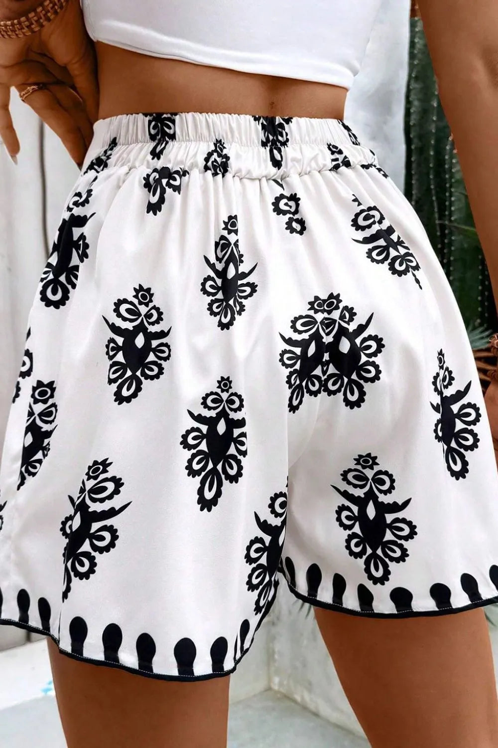 Tied Printed Shorts 12f3d3b9-74bf-4307-a157-3789711d7b37-Max-Origin