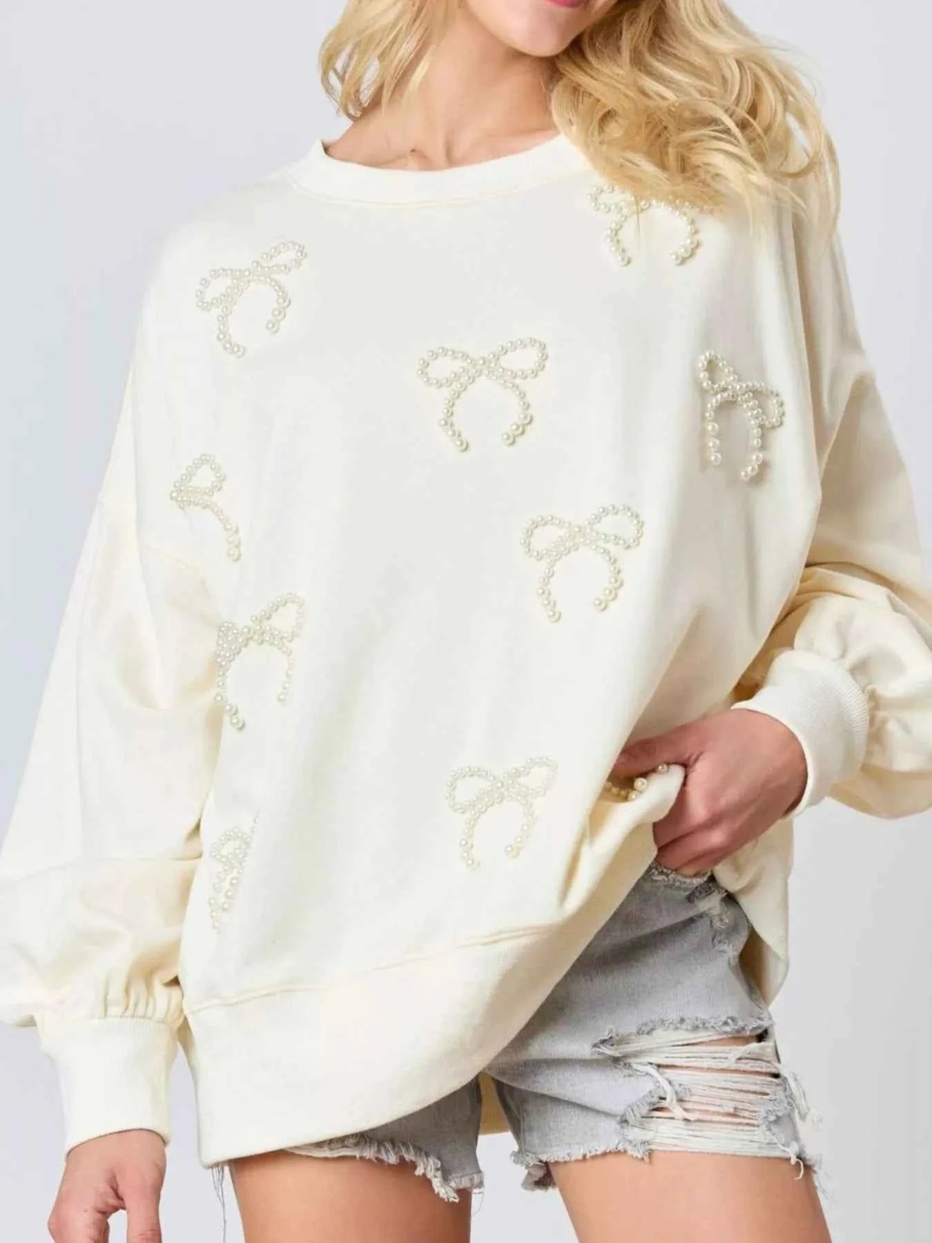 Pearl Embellished Bow Long Sleeve Sweatshirt 1dc28e7f-955c-4444-bfe3-50dbe28771be-Max-Origin