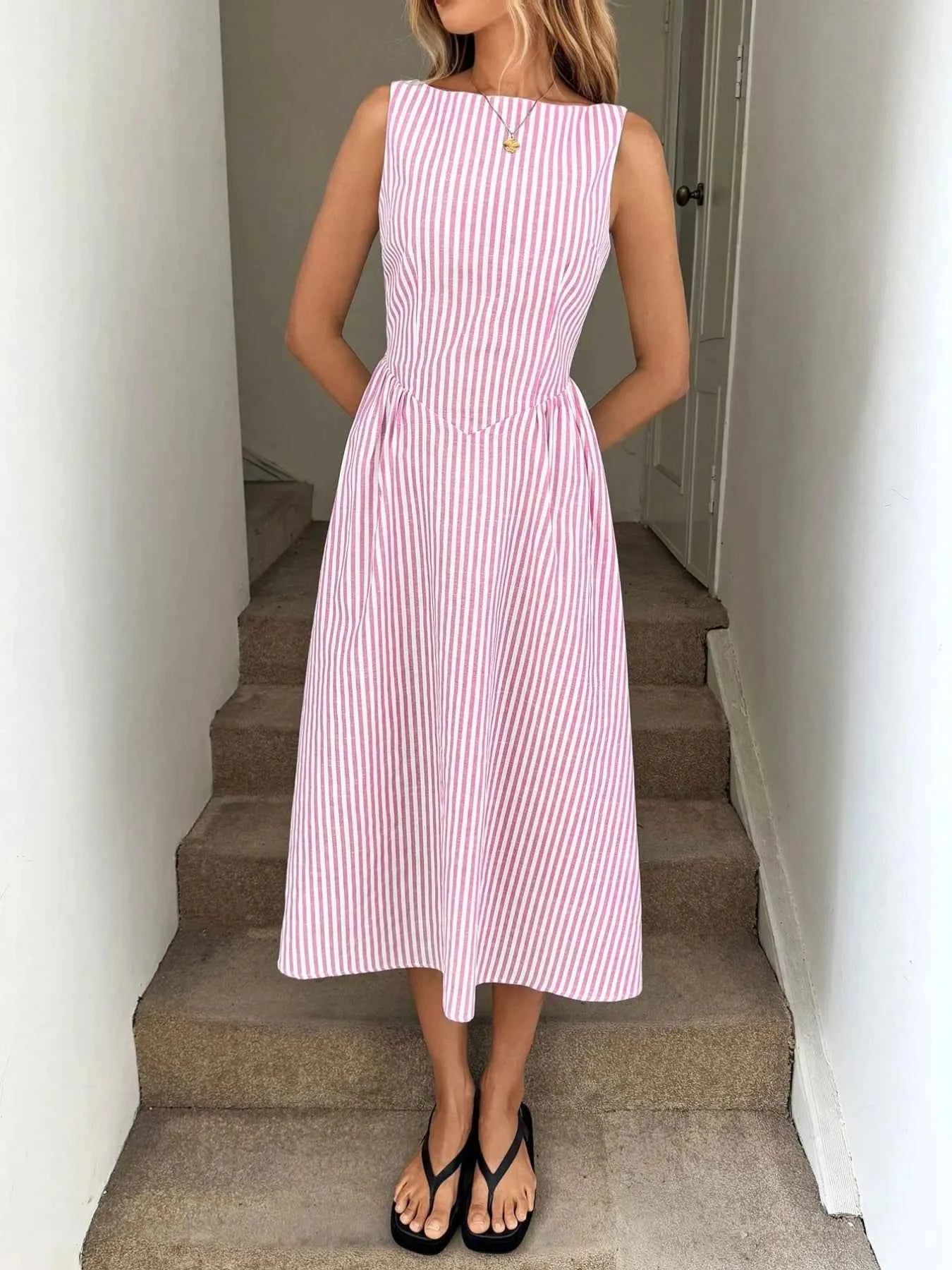 Sleeveless Striped Midi Dress 1e3c9277-e673-4eb4-a0fc-9fd861d2368f-Max-Origin