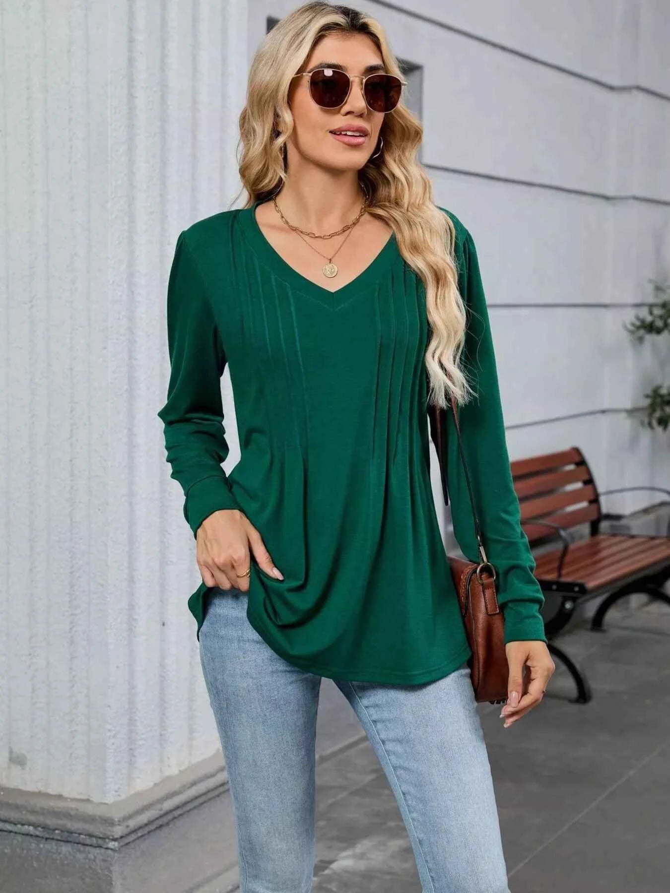 V-Neck Long Sleeve Relaxed Fit T-Shirt 22f50557951a4e238410202928351f1d-Max-Origin