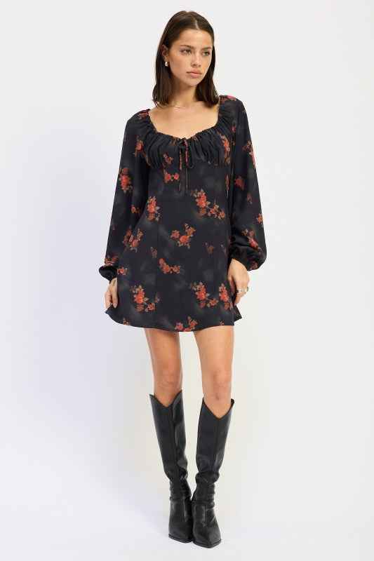MINI LONG SLEEVE DRESS WITH SQUARE NECKLINE 24268179_406d5b00-afd1-461f-a840-2819fad6f826