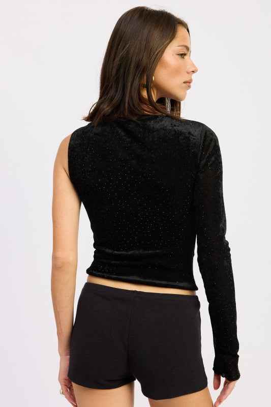 ONE SHOULDER TOP WITH HARDWARE DETAIL 24268293_75626014-96db-4155-a453-abe717788a6e