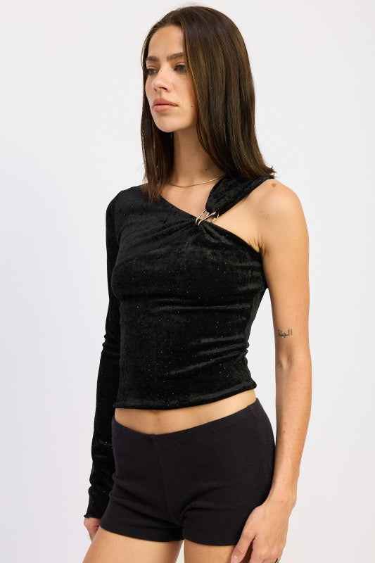 ONE SHOULDER TOP WITH HARDWARE DETAIL 24268293_bda82471-9ec6-451d-a1ae-b1569c1a9f07