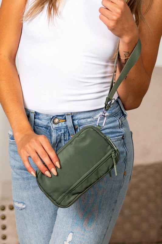Sydney Oversize Convertible ID Crossbody Bag 24376591_8c6432ed-af03-4fa3-b0cc-73d8bba263ea