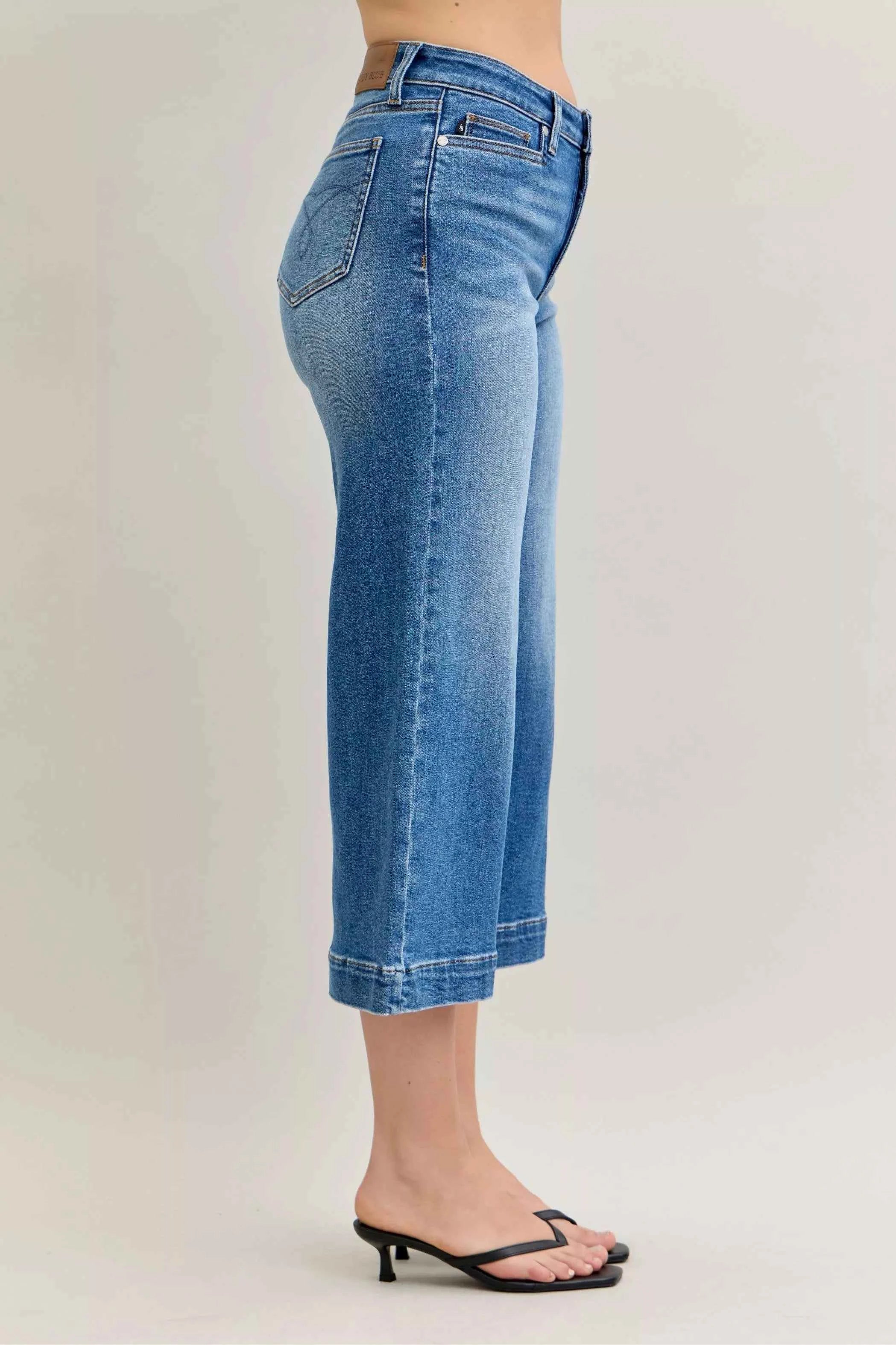 Judy Blue Mid Rise Crop Wide Leg Jeans 25fae1ad21be4b1c9954cb608cfc6519-Max-Origin
