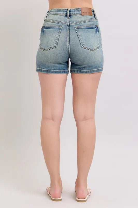 Judy Blue Full Size V-Front Vintage Wash Shorts Plus Size 2e0ba3d8c00643cd8d70ee23edbb8843-Max-Origin