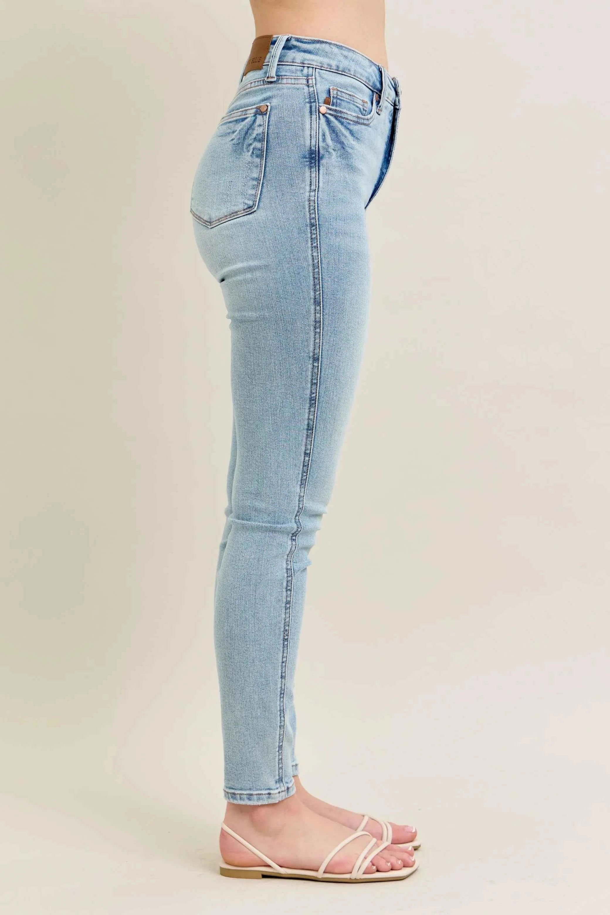 Judy Blue Full Size Mr Tummy Control Vintage Wash Skinny Jeans Plus Size 36a8beddddd042569e04135985cc6a8a-Max-Origin