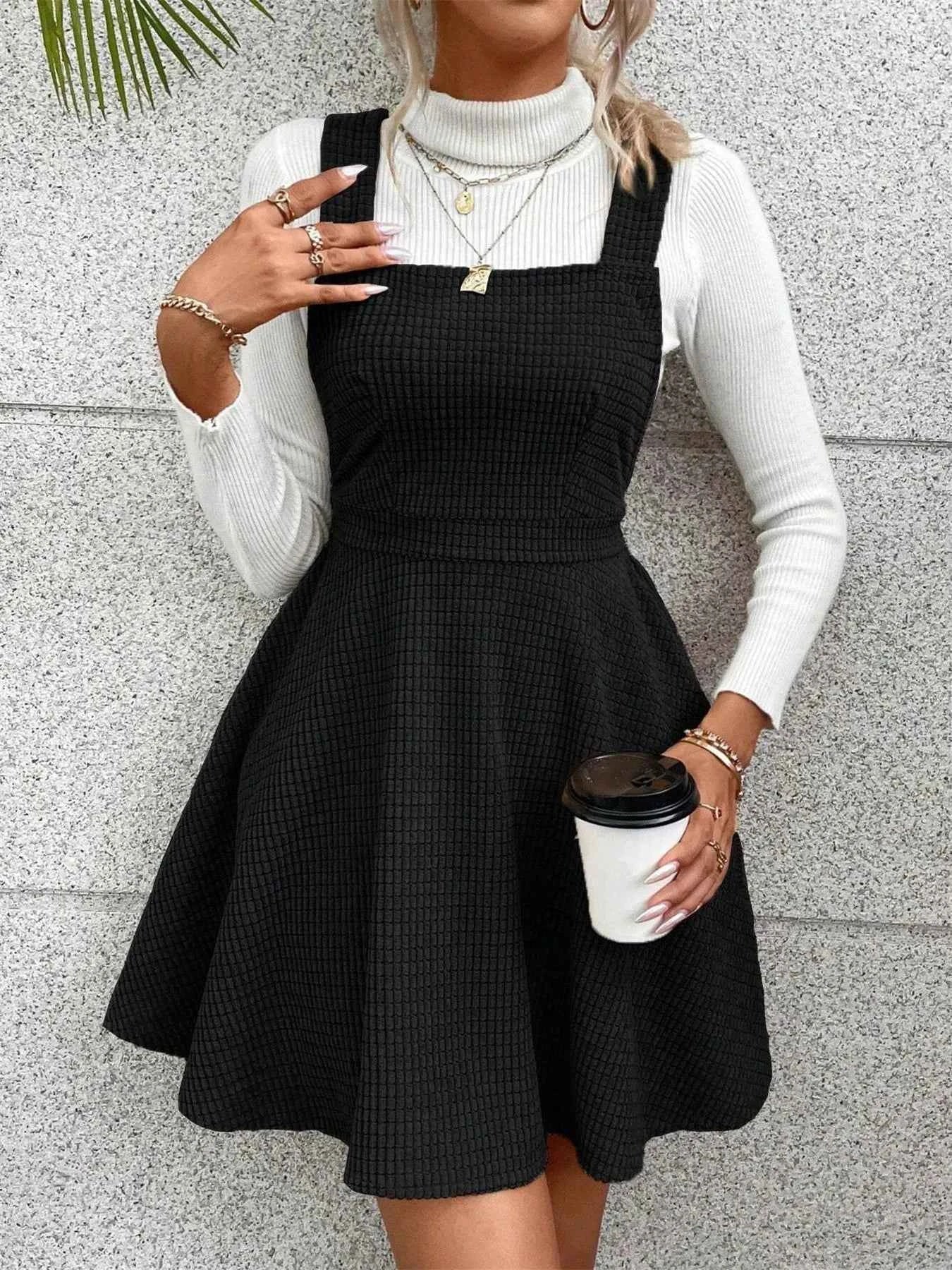 Crisscross Back Square Neck Mini Dress Black 375070a4f0e64b7cbdeac98a1802f800-Max-Origin