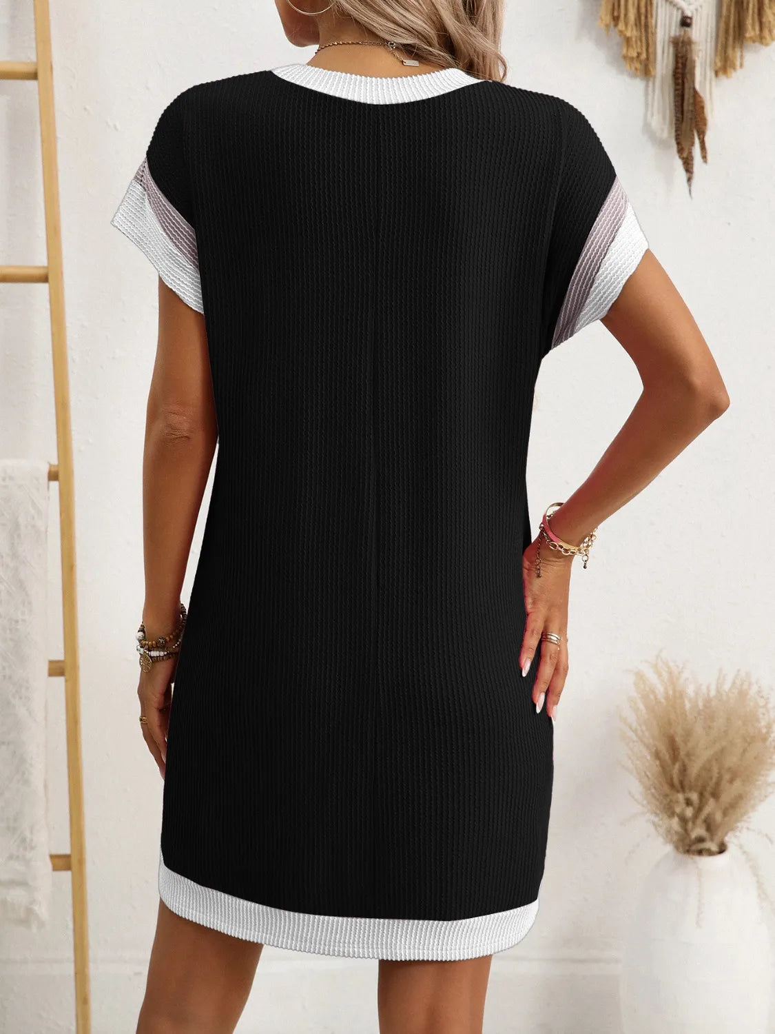 Round Neck Short Sleeve Mini Dress 379cf234-814c-4f4a-9a24-556382e61db7-Max-Origin