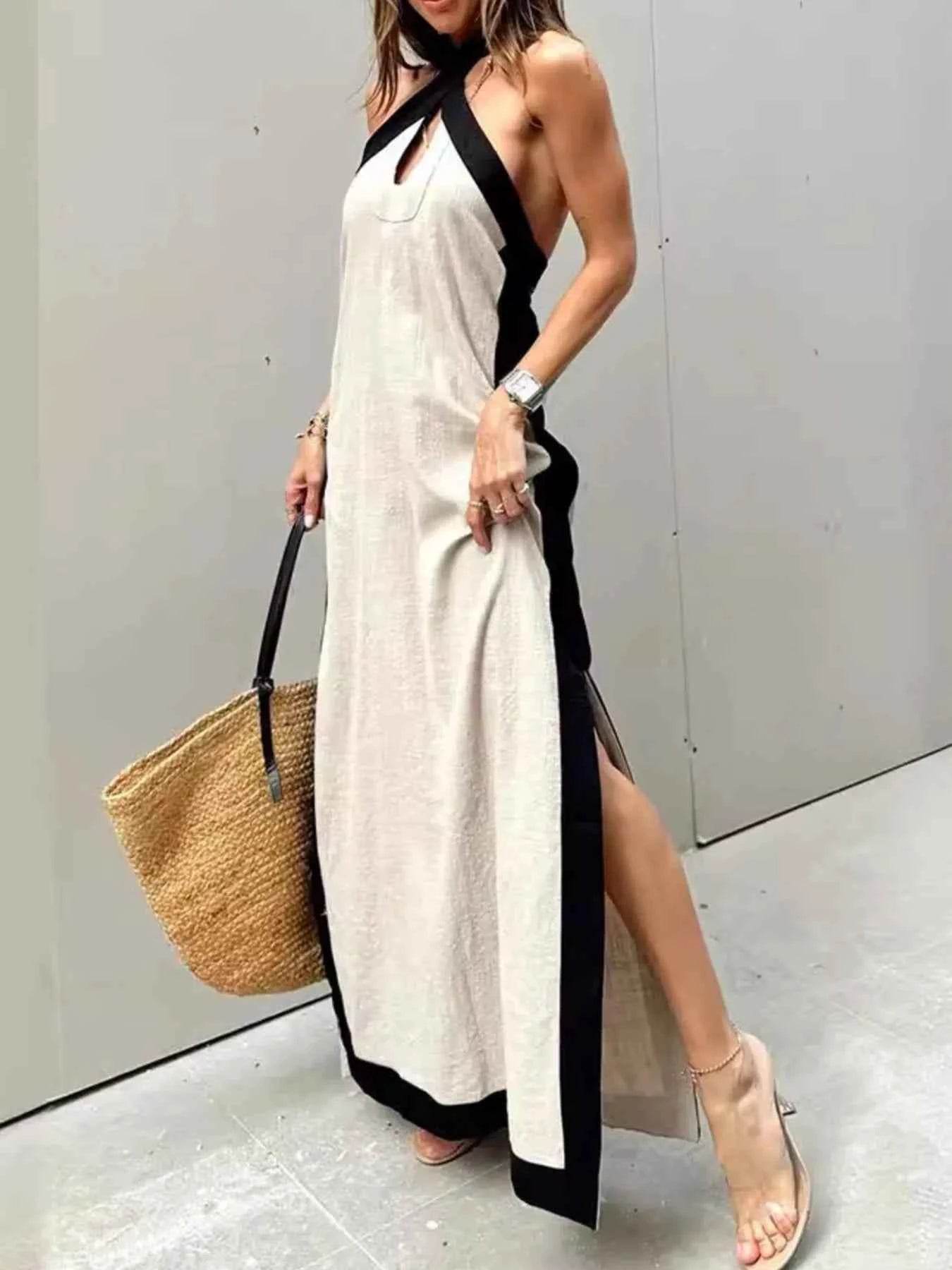 Contrast Halter Sleeveless Maxi Dress 38f2bf6e-63d0-4ca6-8cbc-197b44542c3a-Max-Origin