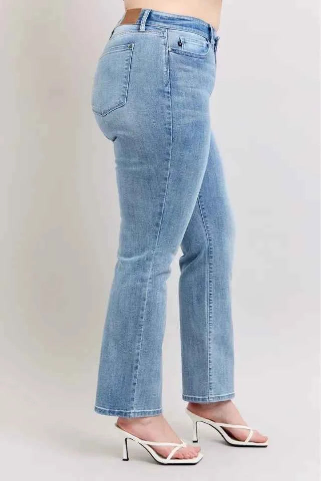 Judy Blue Plus Size High Waist Dad Jeans 3a350ce6-6619-4d3e-9c67-b8e334b3e7fc-Max