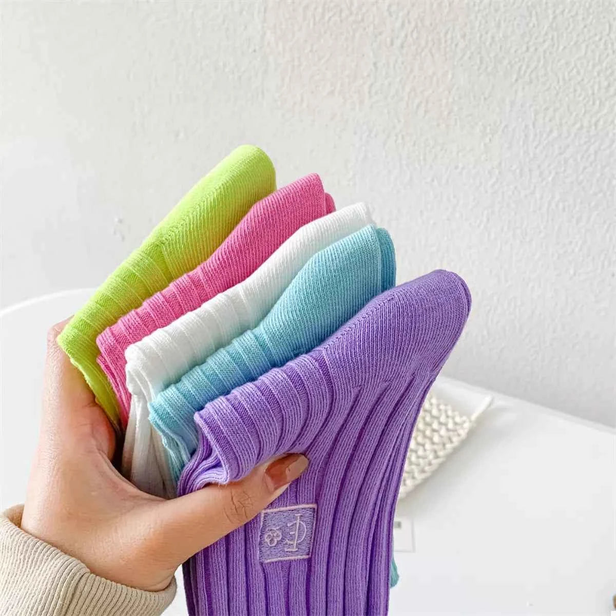 Breathable Ribbed Knit Crew Socks 3ae21646-3989-4657-804c-8e5c998c93ce-Max-Origin
