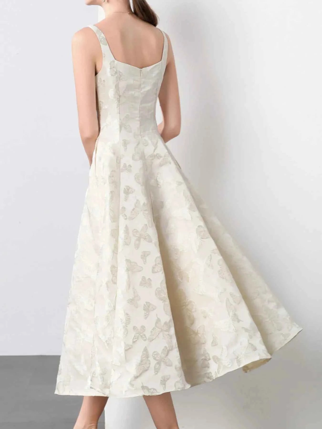 Butterfly Pattern A-Line Sleeveless Midi Dress 4c102ce3-8d3e-44e6-beb5-ce477f458cb8-Max-Origin_1fa5b7fa-cf2d-44bf-8b91-bdb7f48f9591