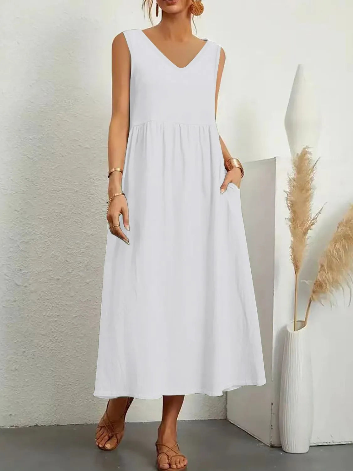 Full Size Pocketed V-Neck Sleeveless Midi Dress Plus Size 50c5b255-afc1-4393-ad46-17358af95489-Max-Origin