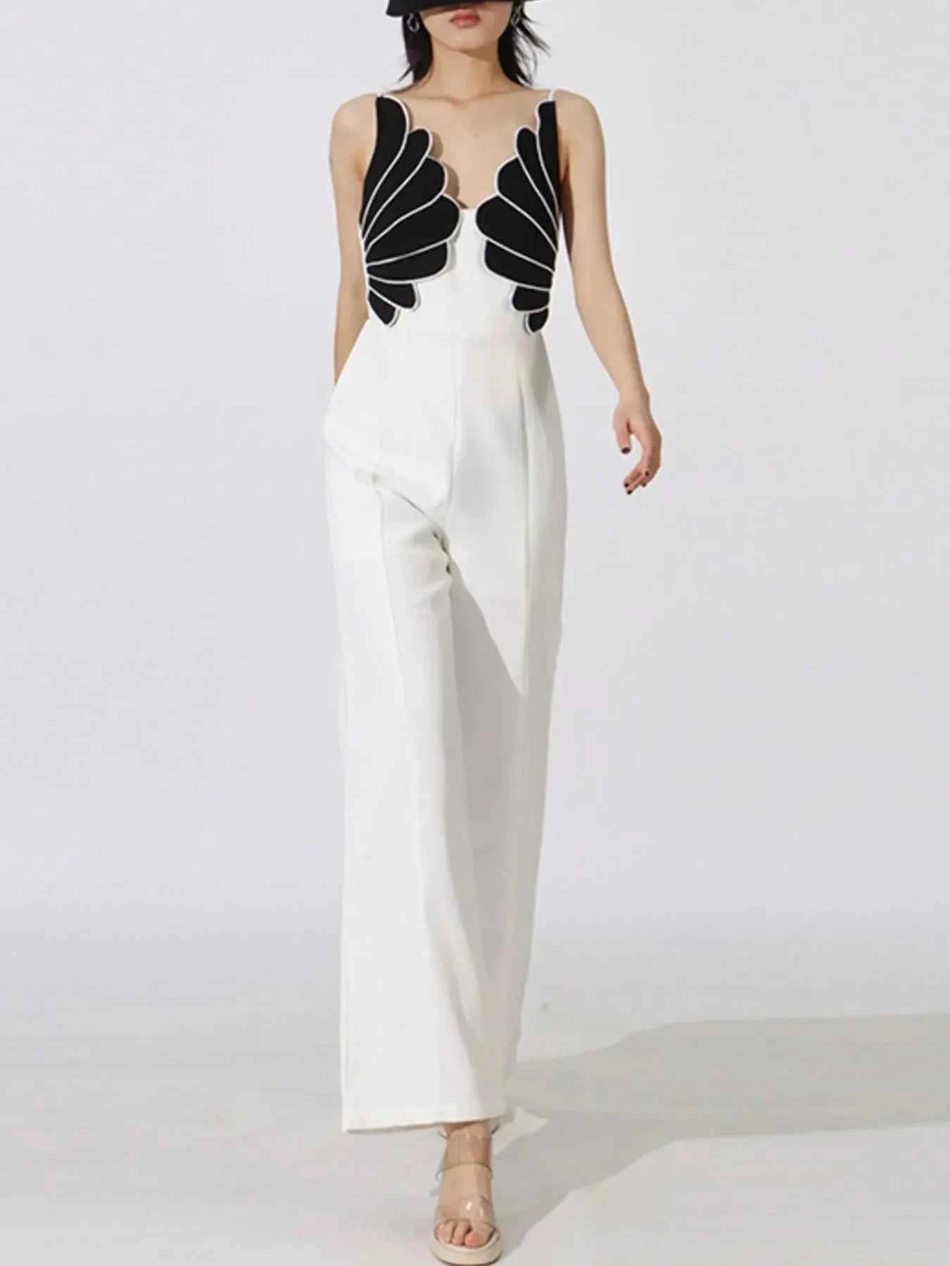 Contrast Sleeveless Wide-Leg Jumpsuit 517ce772-33fa-42ae-bbcd-ff7c9680f3b4-Max-Origin