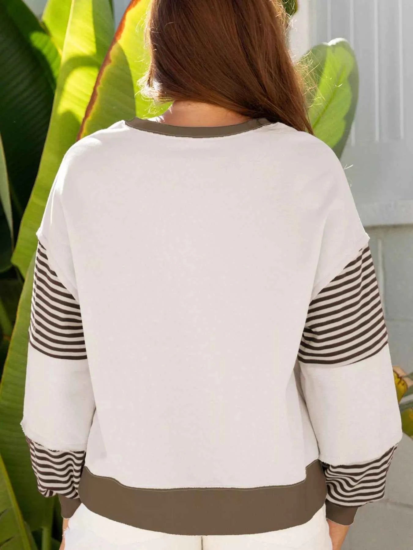 Contrast Striped Long Sleeve Sweatshirt 5582e5a8-17c6-4c39-83af-e34fd1f50219-Max-Origin