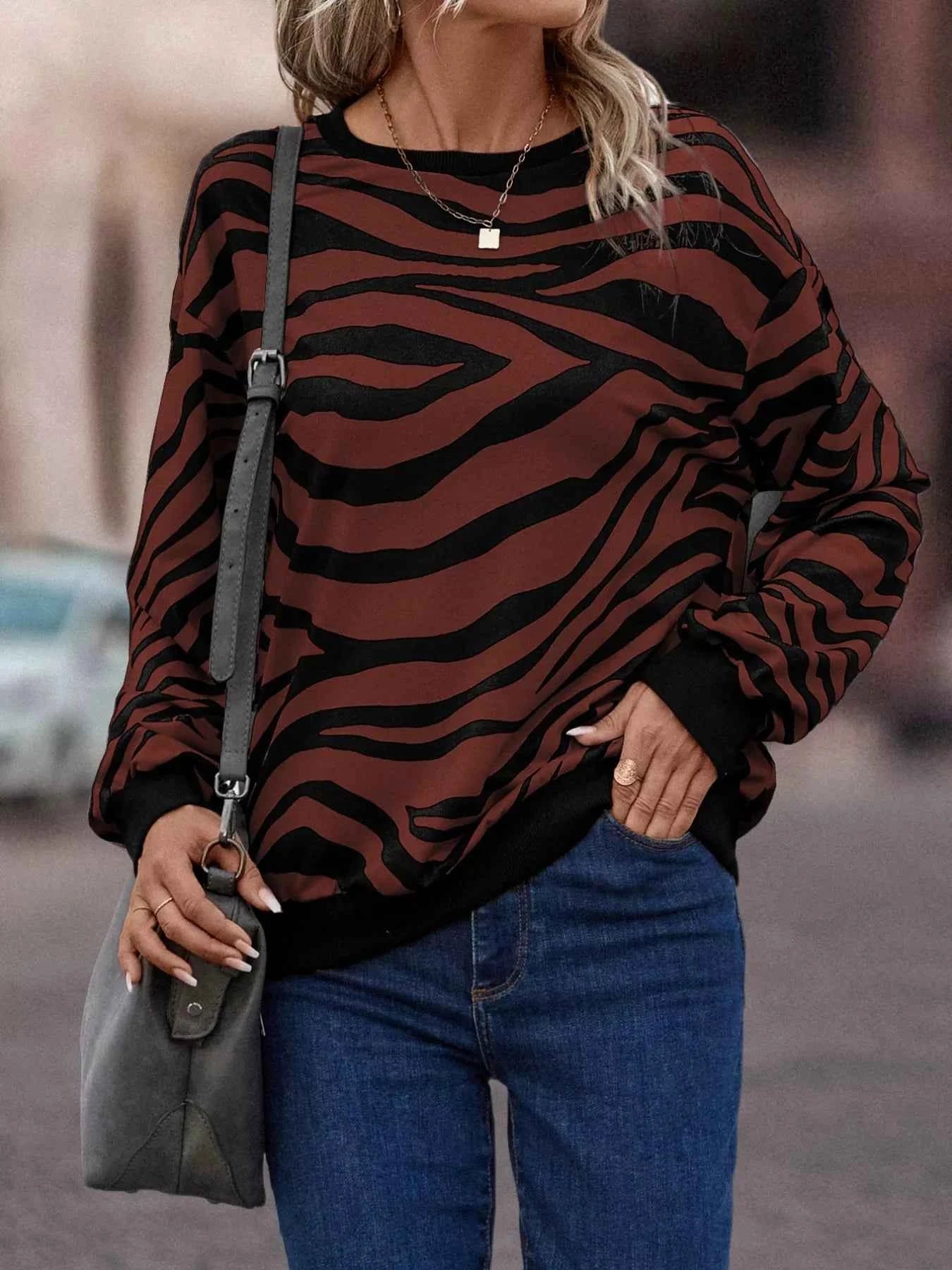 Zebra Print Round Neck Casual Sweatshirt 5a99d369-a2ec-4f68-b0e6-fc122d777328-Max-Origin