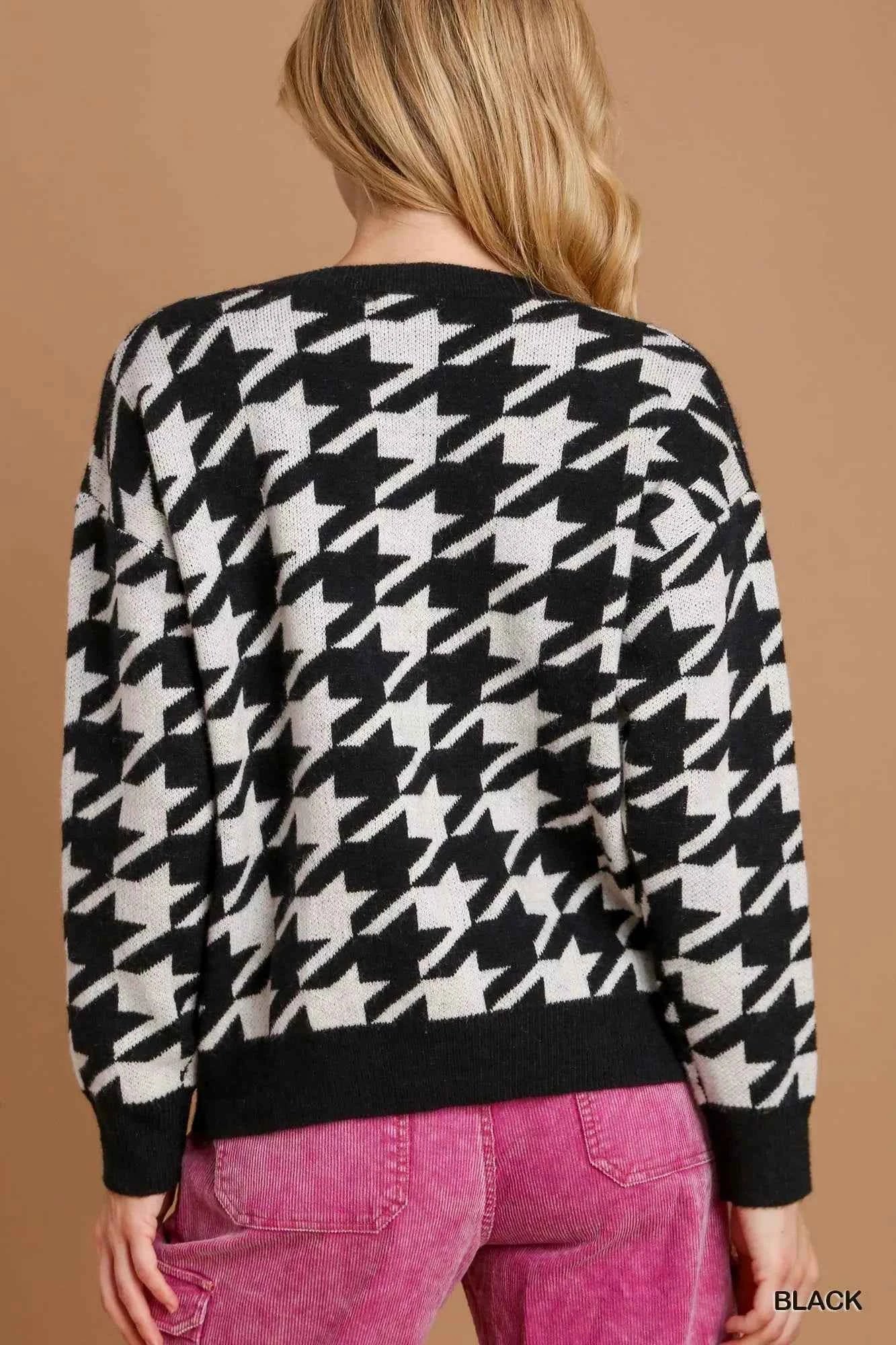Umgee Houndstooth Round Neck Sweater 5bf45b53-1732-4b52-8795-2f563fccf42f-Max-Origin