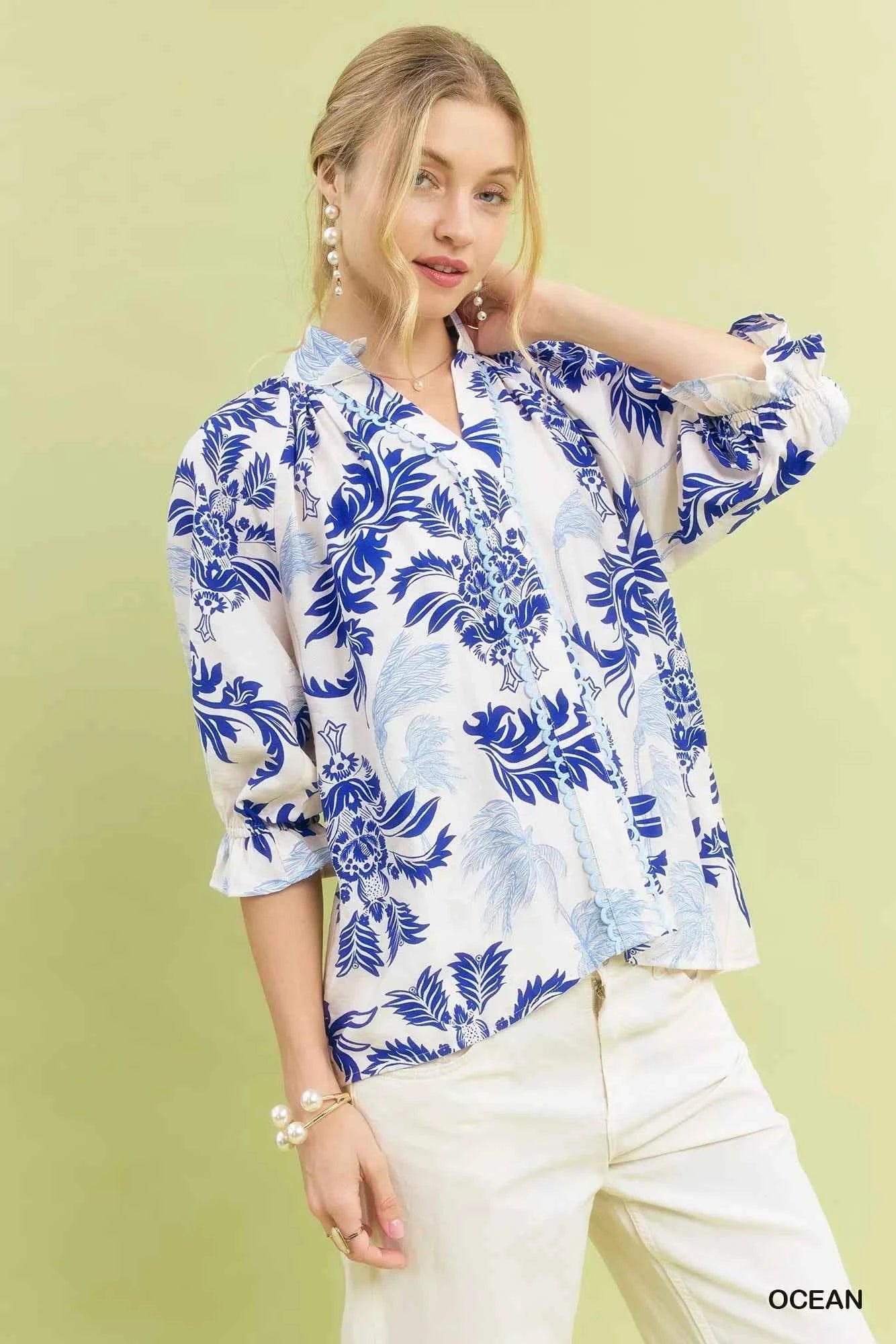 Umgee Leafy Damask Print Blouse with Contrast Scalloped Trim Detail 5fd3588e-9986-4497-87ce-5b0fd17a8197-Max-Origin