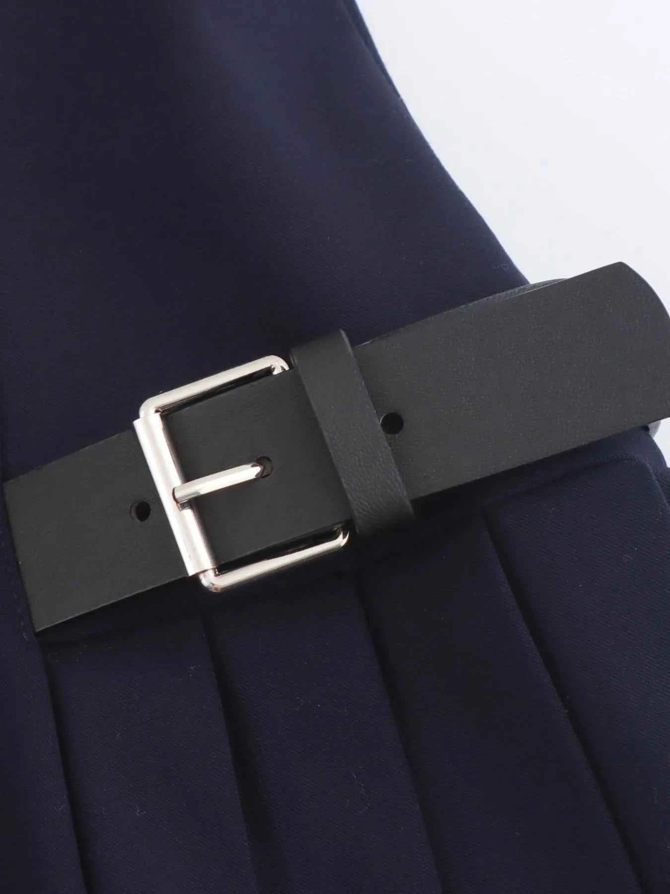 Sleeveless Halter Neck Mini Dress 5feda680-500d-4391-b7e8-62f255d4349c-Max-Origin