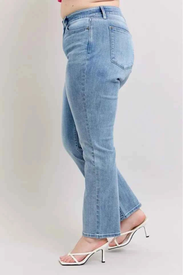 Judy Blue Plus Size High Waist Dad Jeans 6069294c-16a1-4d64-9c37-1f6e93189ffb-Max