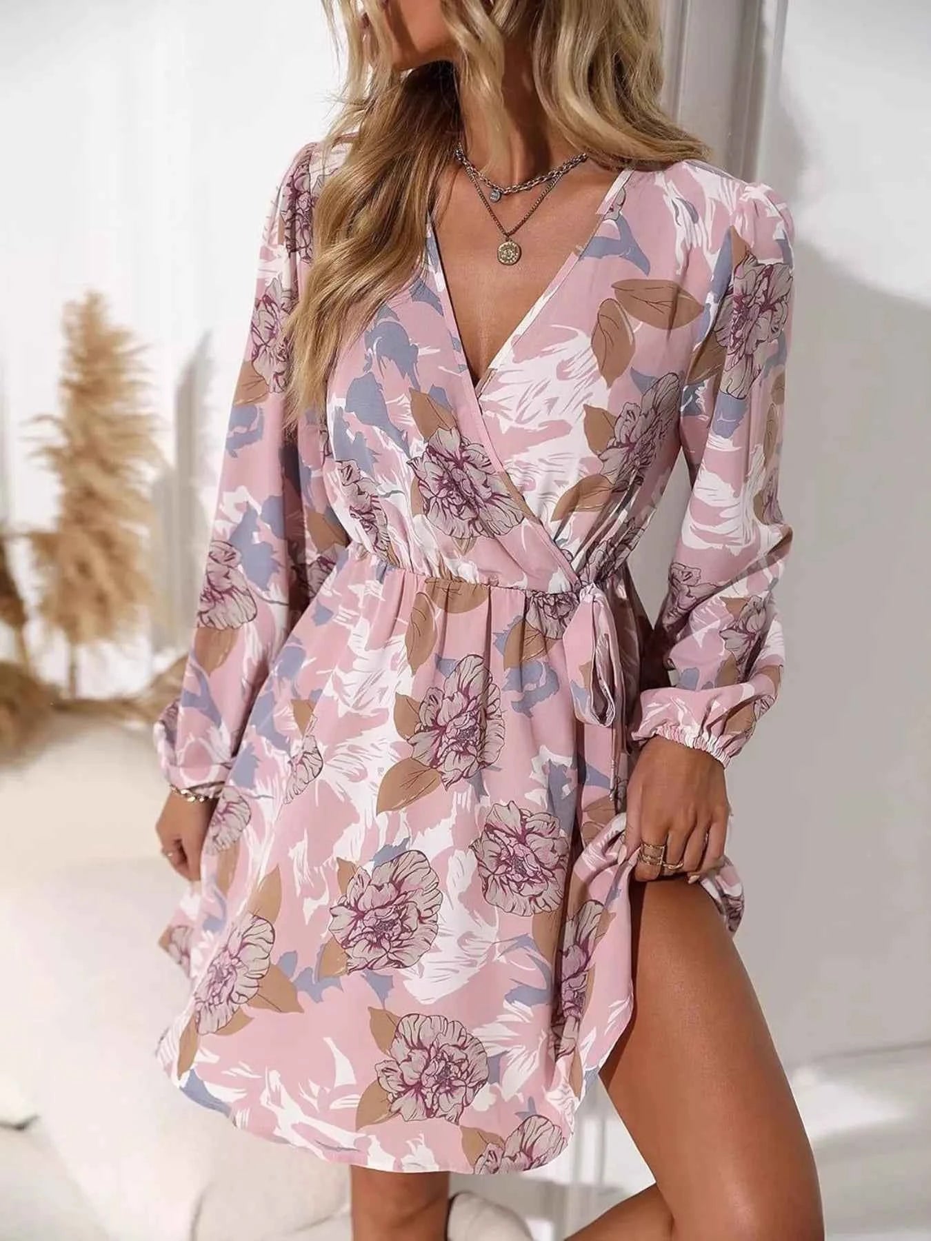 Floral Print Surplice Balloon Sleeve Dress 6137ac55234940799e334704e9bf2a75-Max-Origin