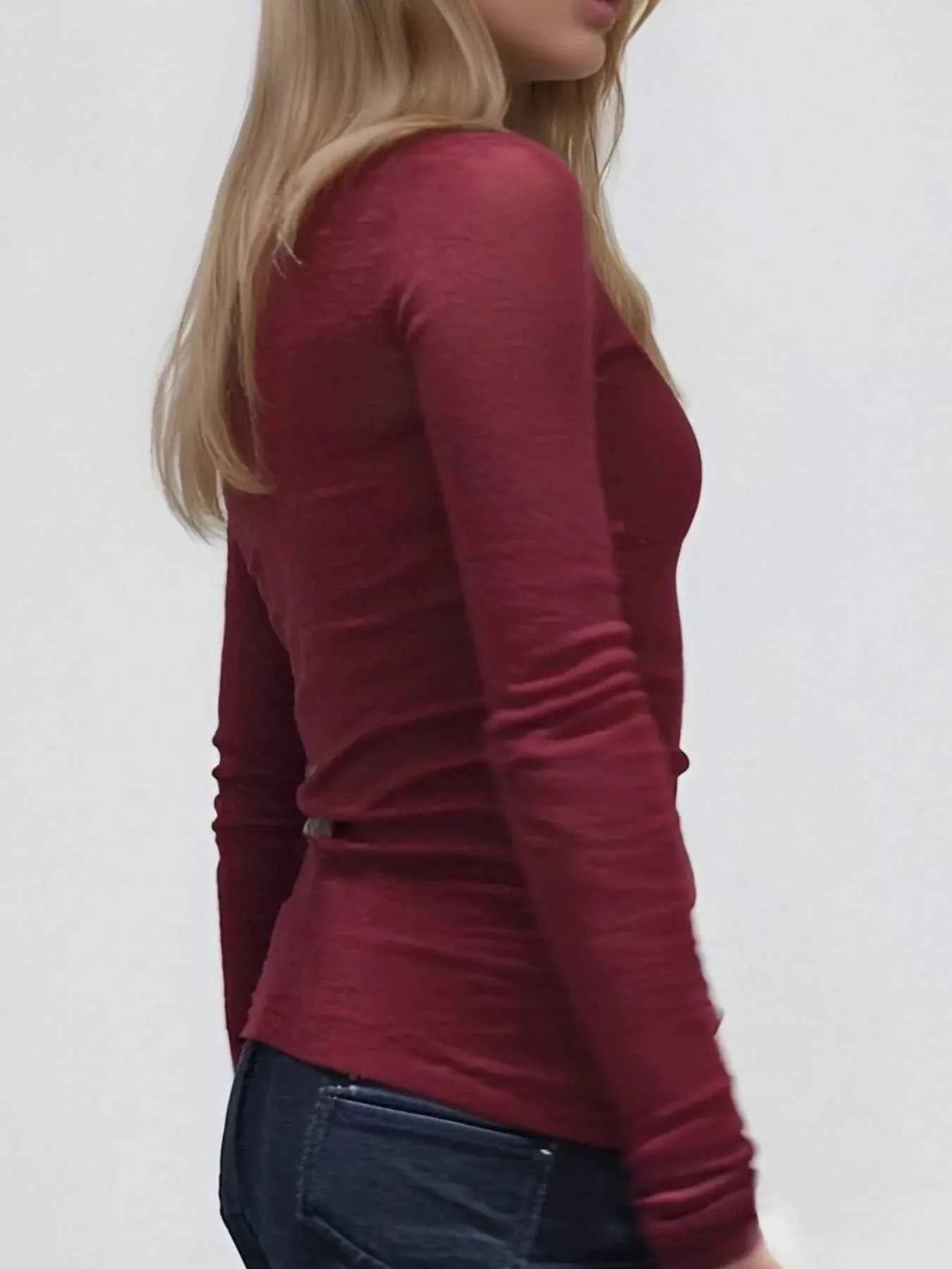 Lace Detail Long Sleeve T-Shirt 63541f2a-51da-4a89-b65f-ce968bcbfbd8-Max-Origin