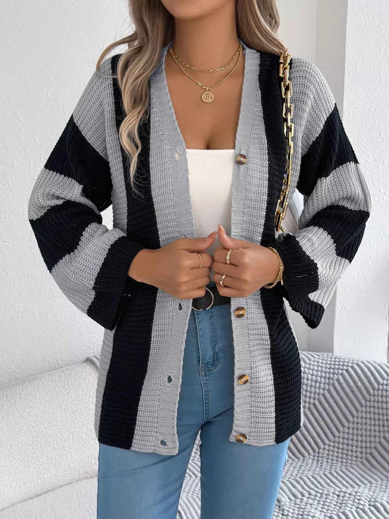 Color Block Button-Up Cardigan 63cfb907-1638-47f3-a98b-0d6439b9a295-Max-Origin