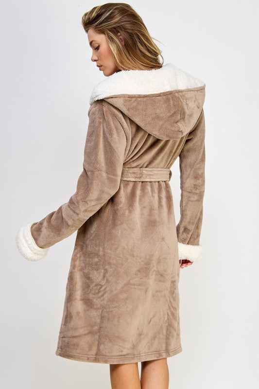 2482 Sydney Robe 6698512f-70d5-4a95-96dc-cb3438d5ea40