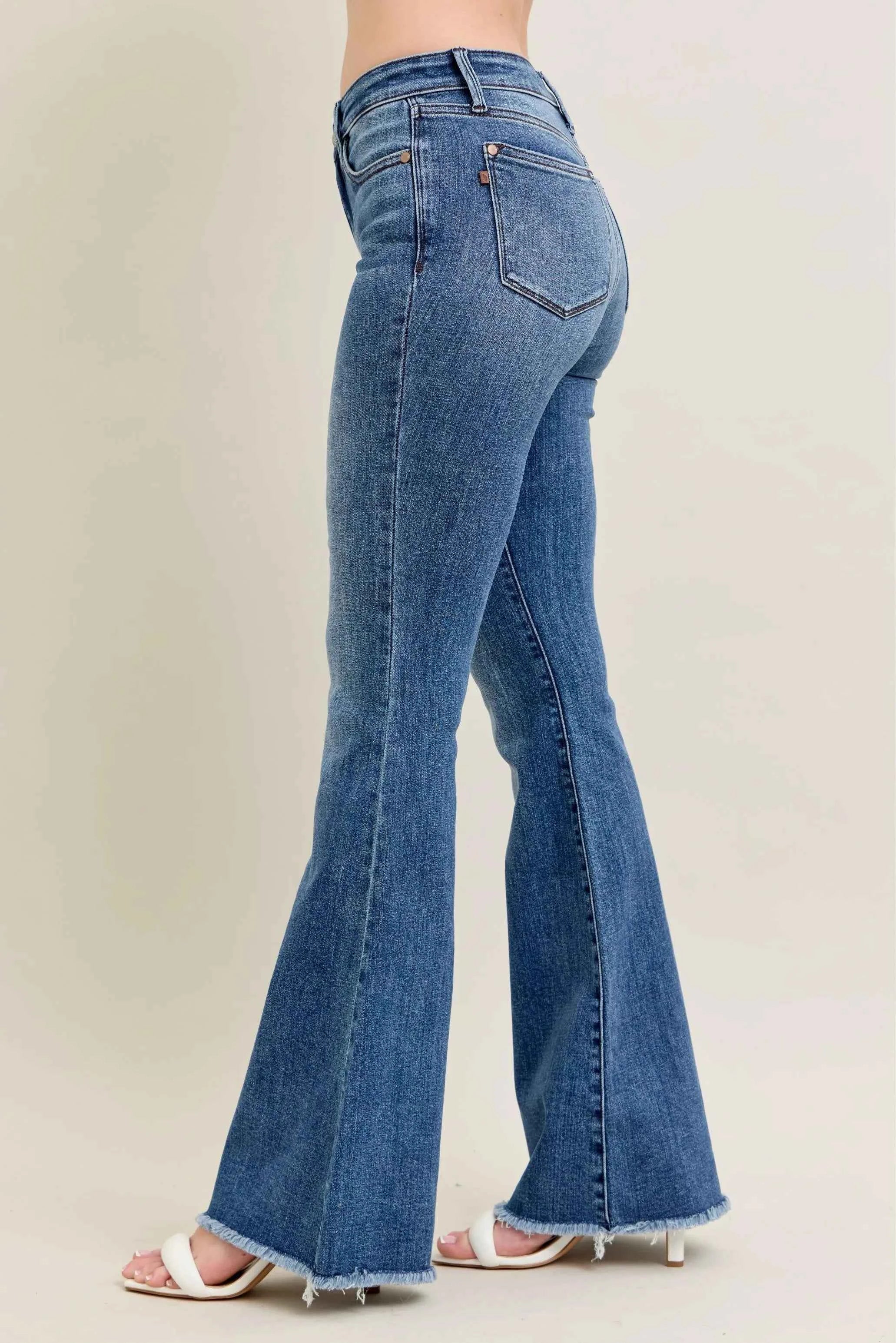 Judy Blue Full Size Mr Vintage Wash Flare Jeans W/ Destroy and Fray Hem Plus Size 67852e6710b14af29a03cfad9584b35a-Max-Origin