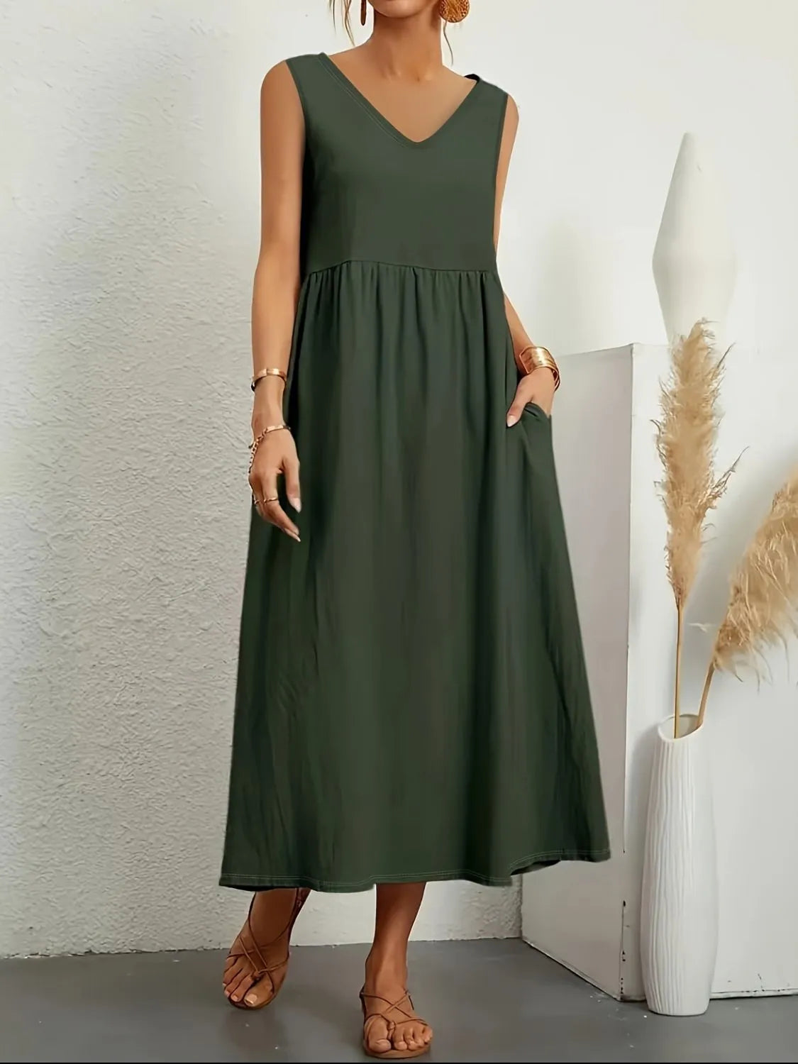 Full Size Pocketed V-Neck Sleeveless Midi Dress Plus Size 689d9bd8-2504-4e1f-a92e-8d4973a5f9c6-Max-Origin