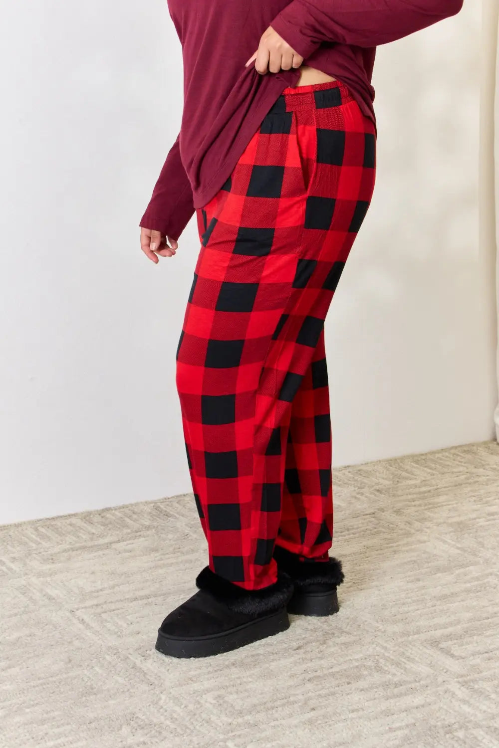 Zenana Full Size Plaid Round Neck Top and Pants Pajama Set 6a55fd2b381e40fe8983d1c54a0d12fc-Max