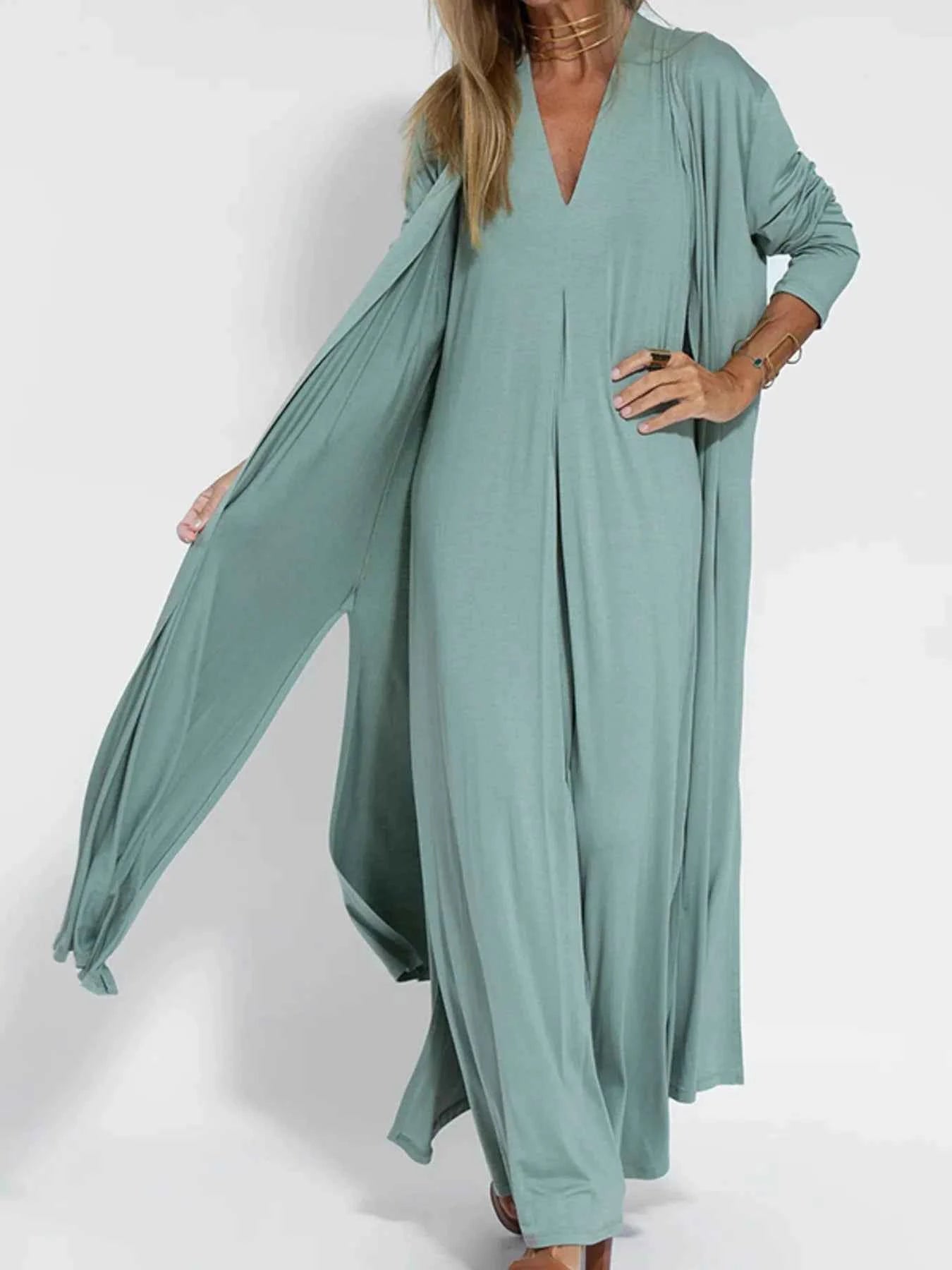 Full Size V-Neck Sleeveless Maxi Dress with Slit Plus Size 70a8a99fd18348bbb2cecf9c113d4626-Max-Origin