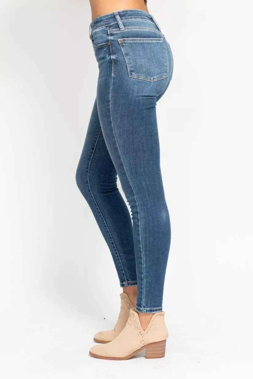 Judy Blue Full Size High Rise Button Fly Skinny Jeans Plus Size 73d35d16f4c04b48bb005828b0f8dcbf-Max-Origin
