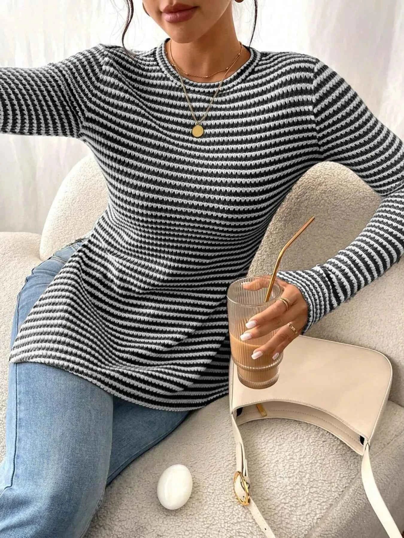 Side Slit Striped Long Sleeve T-Shirt Black 7d28e9f8ac3c49e9be22336076d9dcd8-Max-Origin