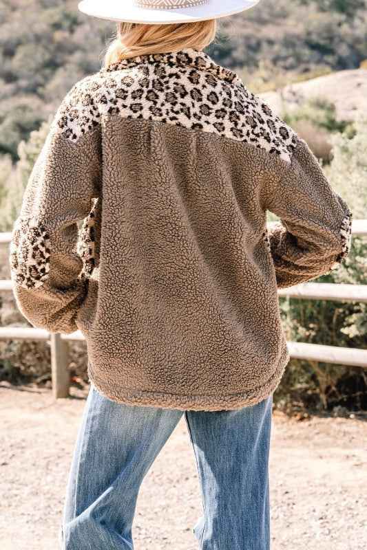 Leopard Sherpa Patchwork Flap Pocket Buttoned Jack 861c311e-8f0b-42a7-a7cd-a1e7f8f0ac18