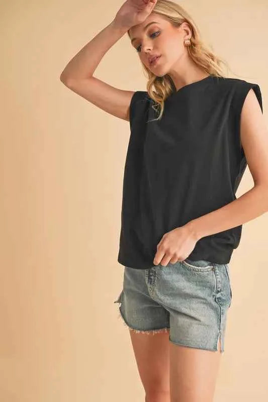 Aemi+Co Solid Color Round Neck Sleeveless Top 8fb8290bc8b945159b7bb8900afc8c02-Max-Origin