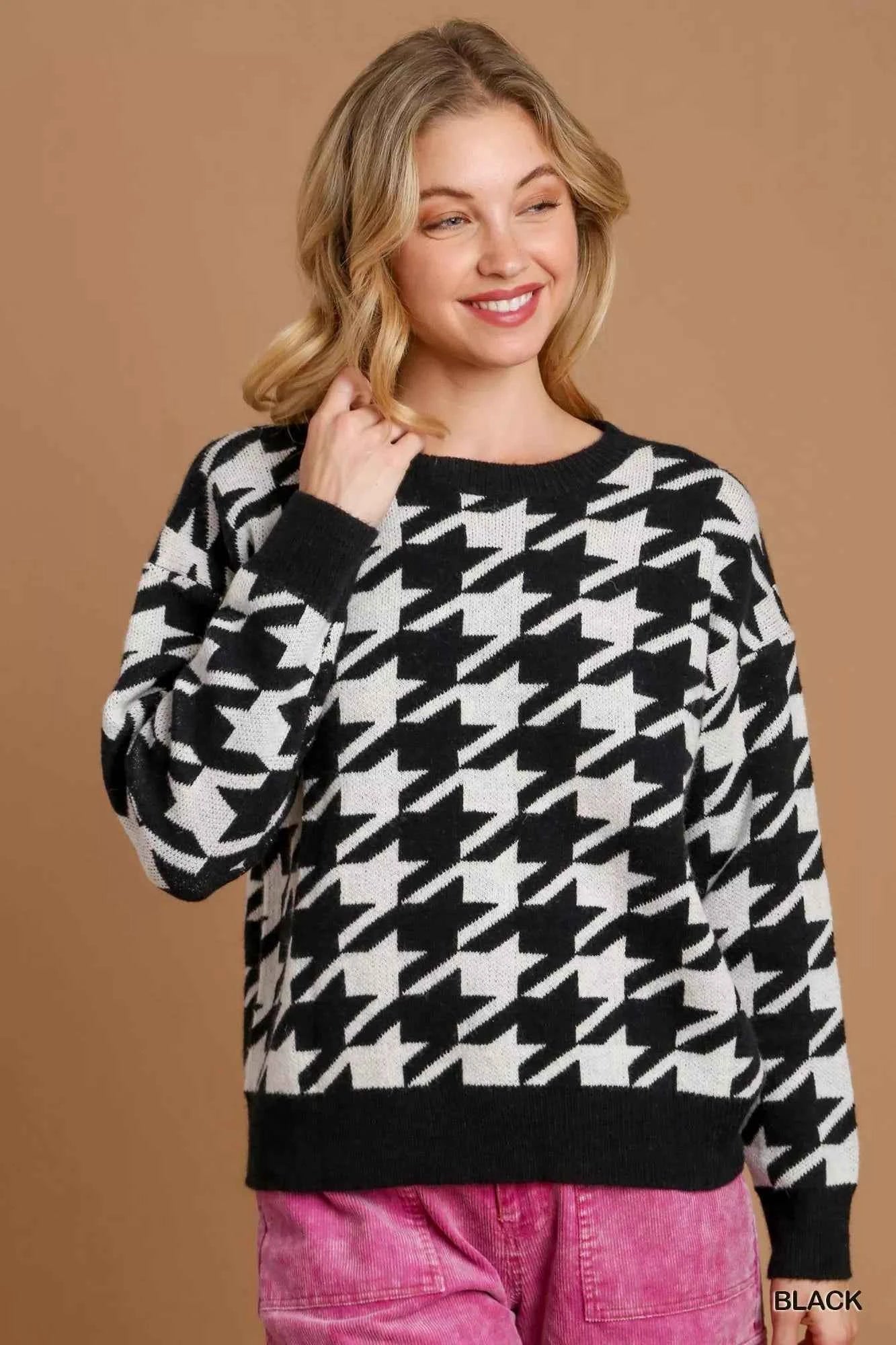 Umgee Houndstooth Round Neck Sweater Black 9052523d-f4ce-4d20-a525-56926da9638e-Max-Origin