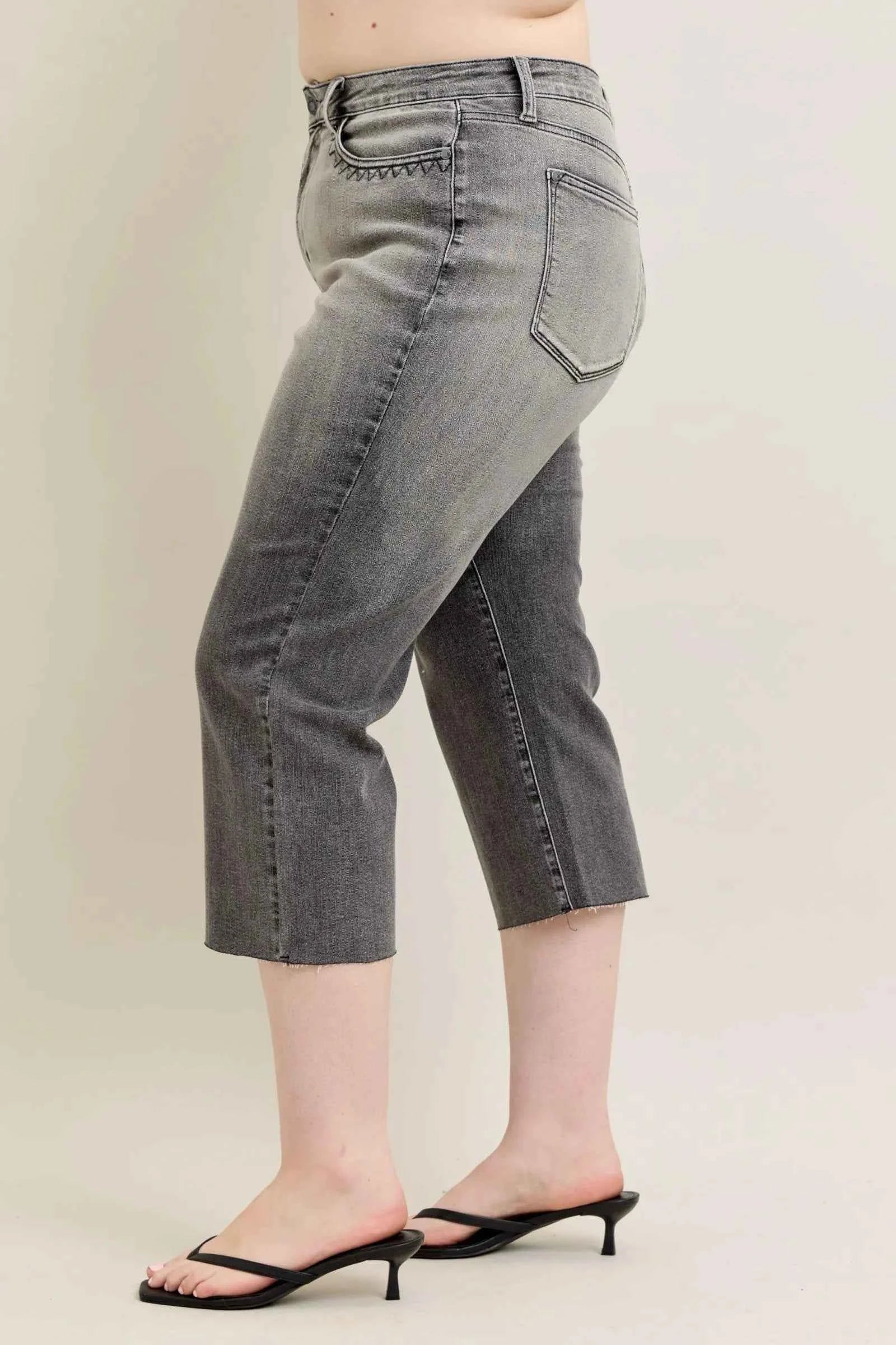 Judy Blue Full Size Wide Leg Capris Jeans Plus Size 91b17633-089e-402a-b557-27d86a2f1b81-Max-Origin