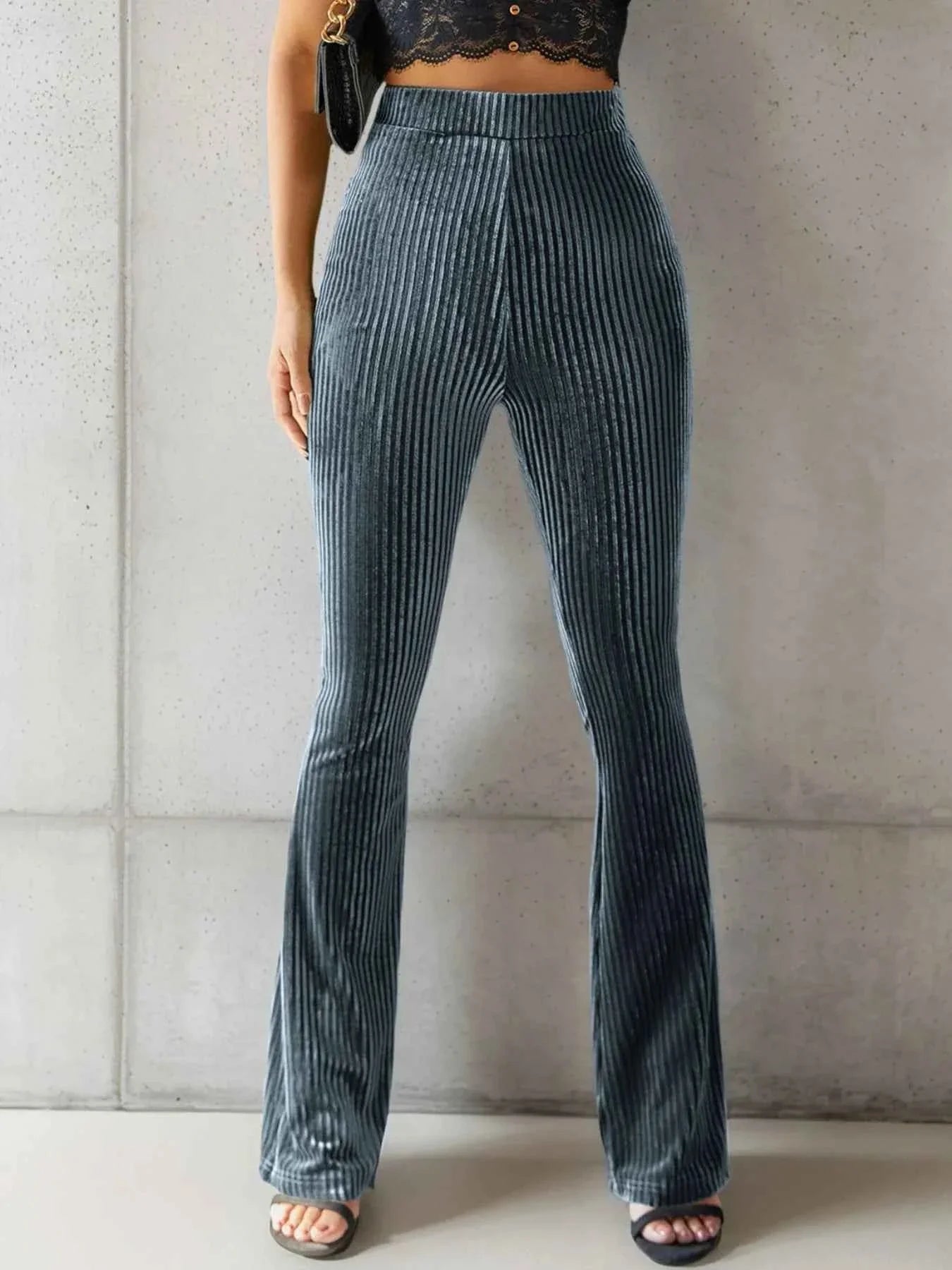 High-Waisted Ribbed Velvet Flare Pants 9551bc24-a646-453e-afb6-cc6f1324cee2-Max-Origin