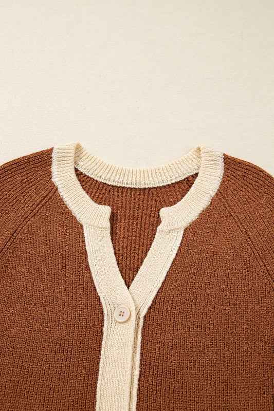 Contrast Trim Buttoned V-Neck Cropped Cardigan 95579a0a-221e-4d4e-96c3-96e5f933efbc
