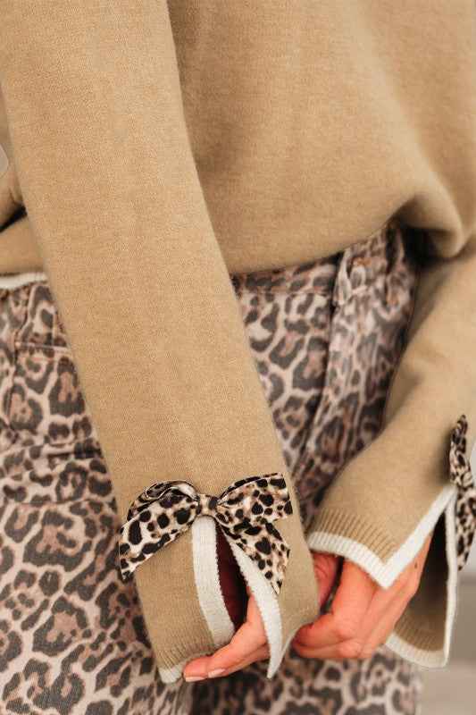 Leopard Bow Split Cuff Contrast Trim Sweater 95d380a5-17a5-42b8-a8e9-bb0201ba5cb1