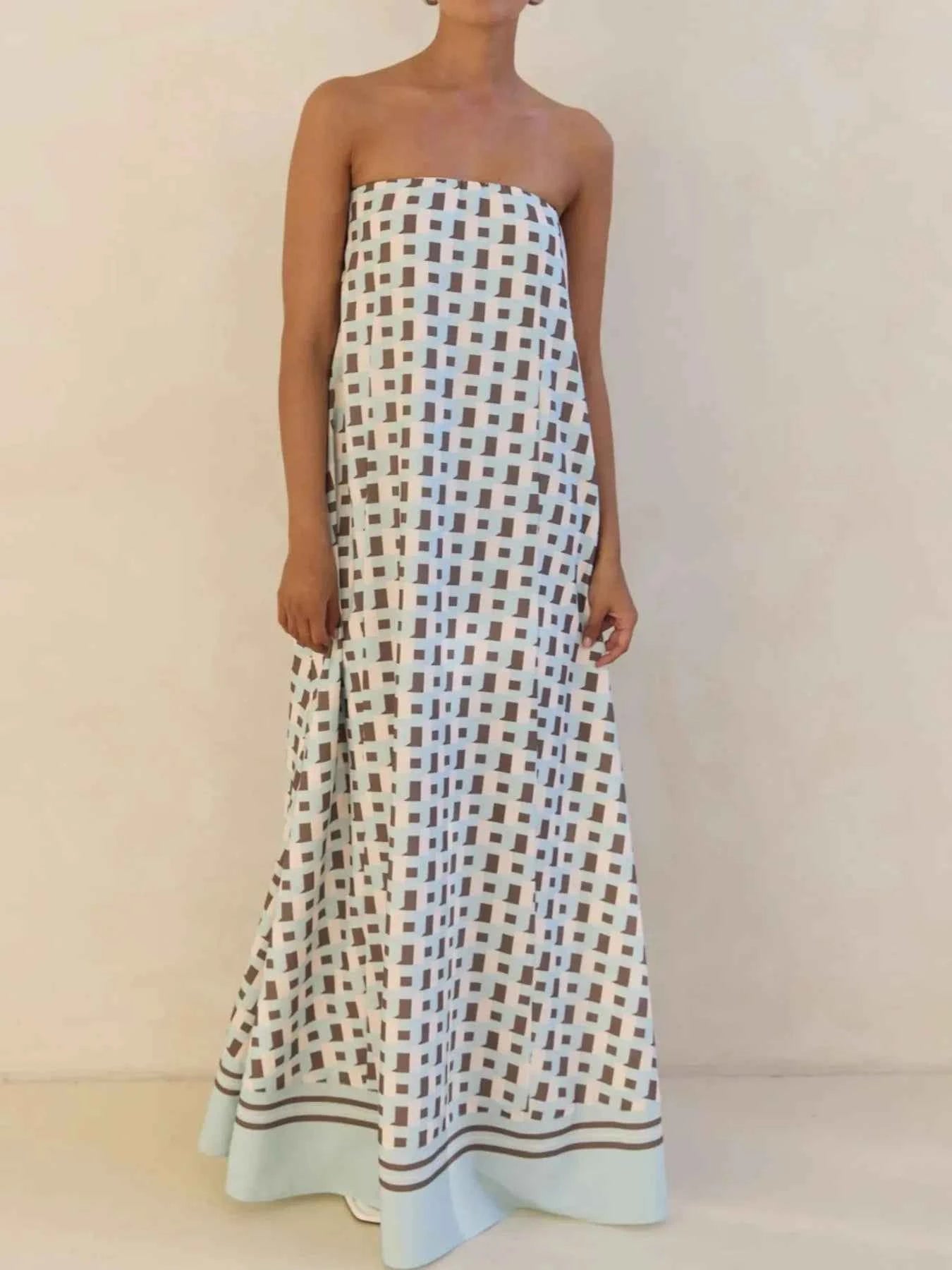 Smocked Printed Tube Maxi Dress Brown Square 980de58c-bfa7-4da4-84a8-870242a7855c-Max-Origin